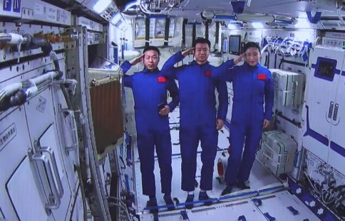 神舟十四号航天员的快递放门口了吗?