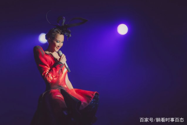 被成龙揩过油的女明星们，你都知道哪些？