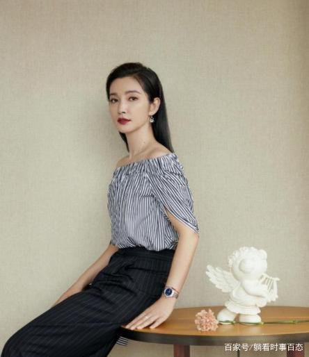 被成龙揩过油的女明星们，你都知道哪些？