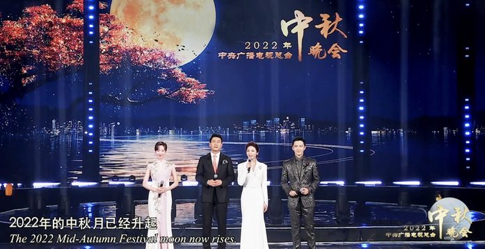 王一博、周冬雨化身苏绣画中人，对唱情歌！苏绣的魅力到底在哪儿？