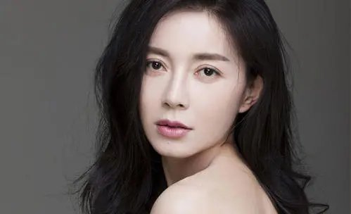 《武林外传》赛貂蝉自曝仍单身，此前经历过哪些情感坎坷？