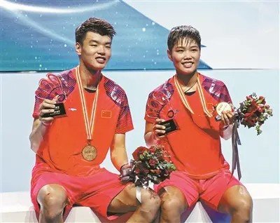 为什么叫黄鸭组合？