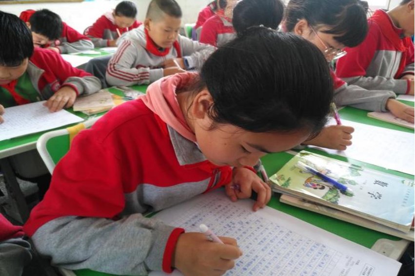 小学生突出优点的范文怎么写?