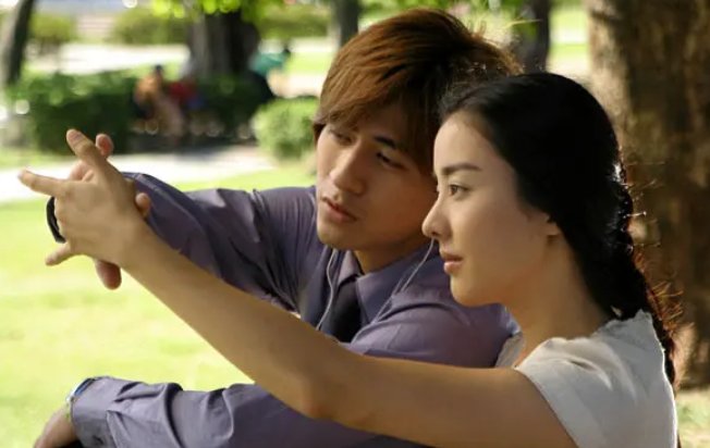 深情密码结局戚伟易死了吗？