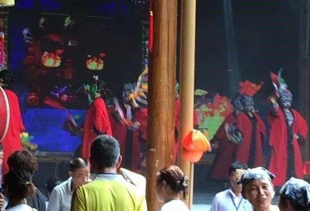 湘西三大邪之一的落花没女洞到底是什么，为什么去过的年轻女孩几天后都会死亡？