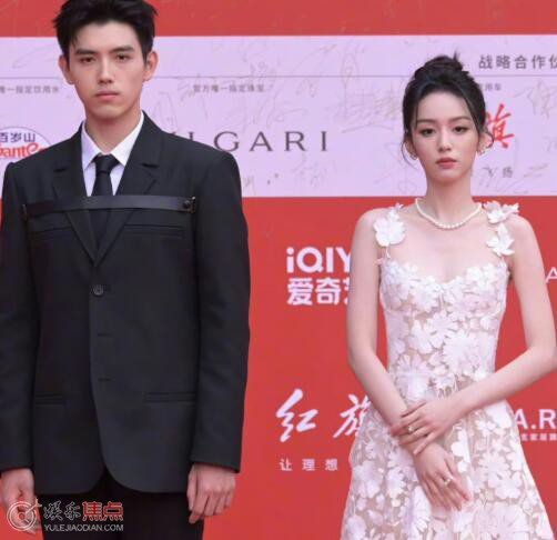 陈飞宇周也合作过什么 两人营业氛围很尴尬