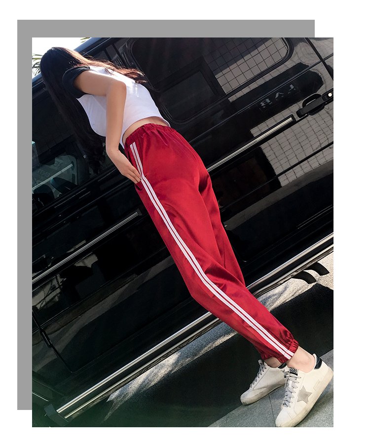 昨天我跟我的一个女同学去外面旅游，但是昨天晚上我和她在宾馆开了个房而且还发生了关系，现在想起来我都