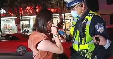 “玛莎拉蒂醉驾女”被指是南昌支行员工,银行对此是如何回应的?