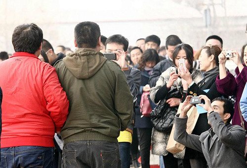 闹他哥的走红起因