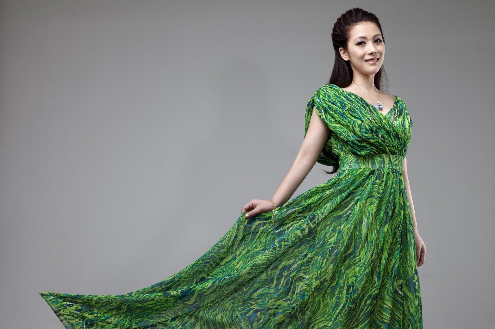 电影《午夜出租车》讲述了一个什么故事？