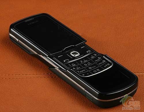 诺基亚8600L的介绍