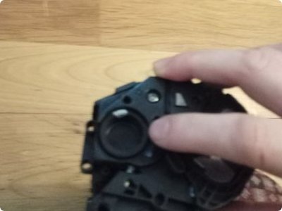 如何给打印机添加墨粉？