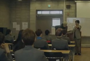 谁能告诉我EXO《狼与美女》(Wolf)MV剧情版主要讲的是什么样的故事？？谢谢谢谢～