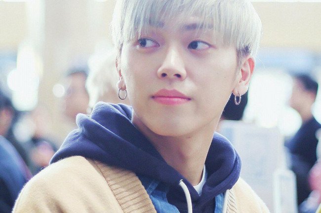 WM Entertainment 公司旗下有哪些歌手