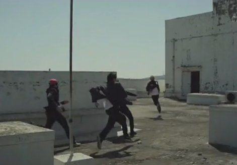 谁能告诉我EXO《狼与美女》(Wolf)MV剧情版主要讲的是什么样的故事？？谢谢谢谢～