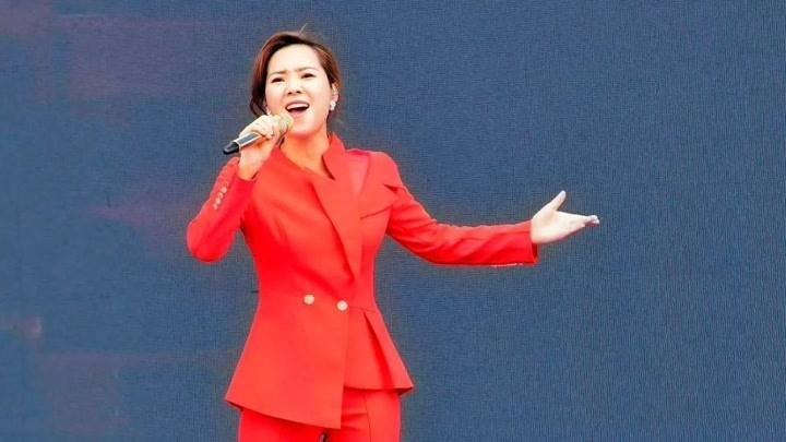 云朵跟刀郎同居6年被抛弃，现如今云朵都难以忘怀，他们究竟发生了什么？