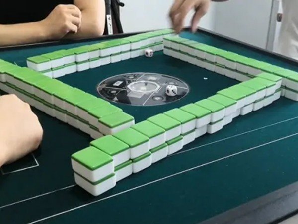 打麻将怎么打