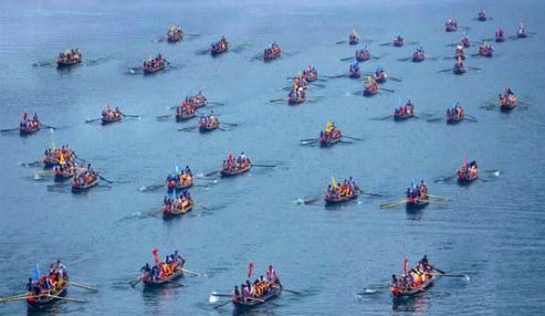 千帆竞发出自哪一篇课文？