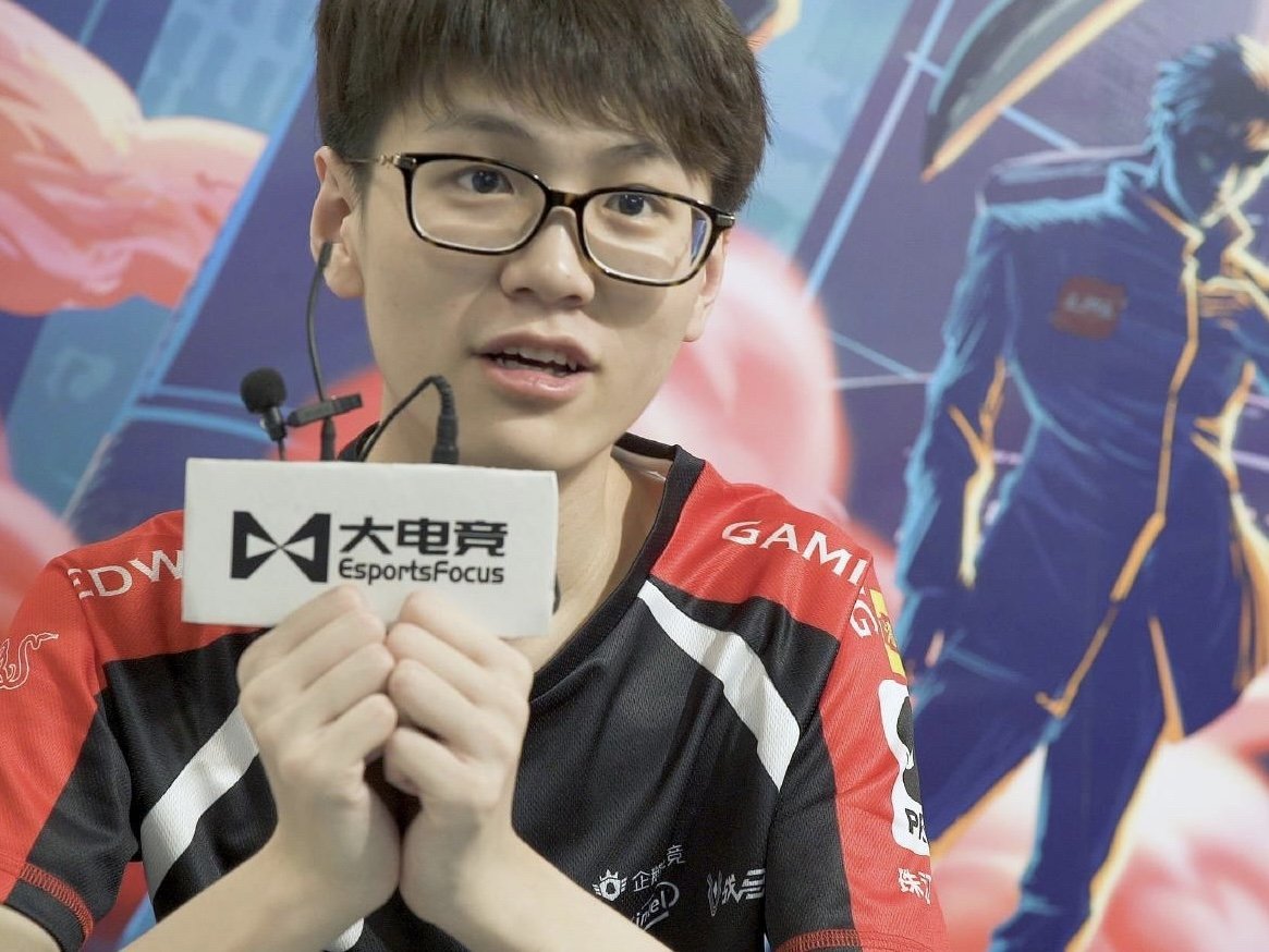 edg夺冠阵容几个中国人