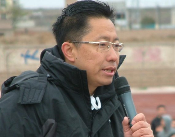 李阳弟弟发文回应侄女被“家暴”，哪些信息值得关注？