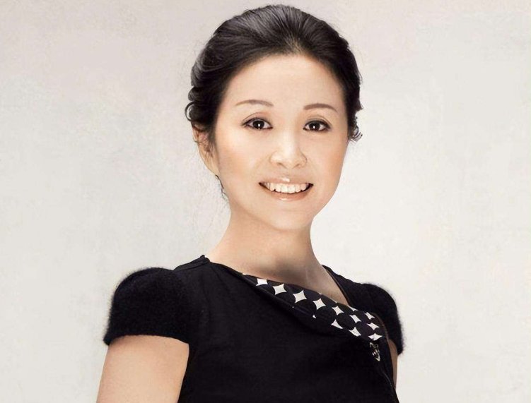 黄涵个人资料简介