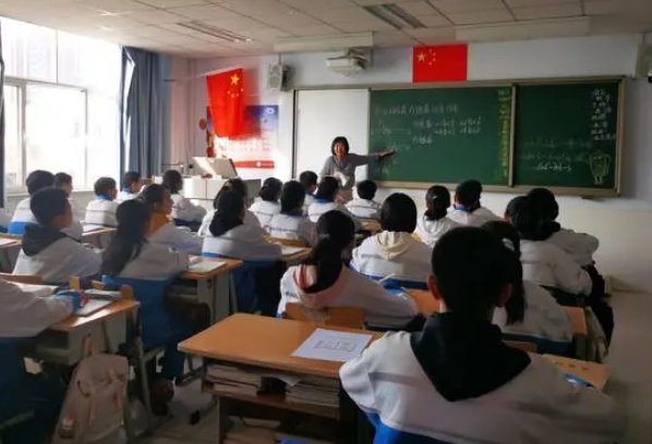 拖家带口有几种意思