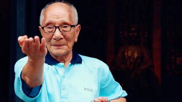 叶问的儿子叶准活多大