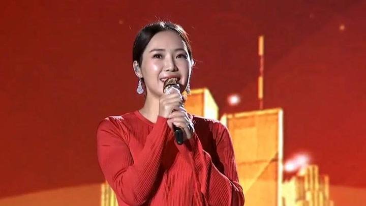 云朵跟刀郎同居6年被抛弃，现如今云朵都难以忘怀，他们究竟发生了什么？