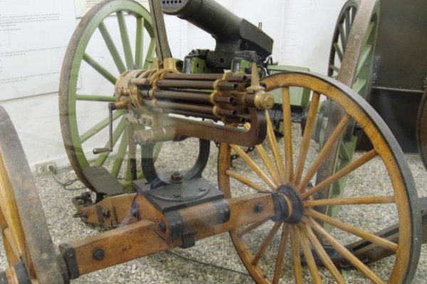 连珠炮有几种解释