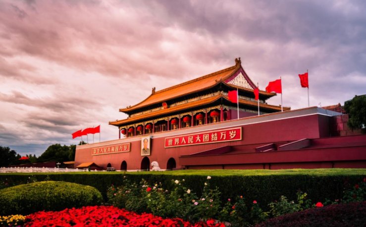 爱祖国主题及标语8个字怎么说？