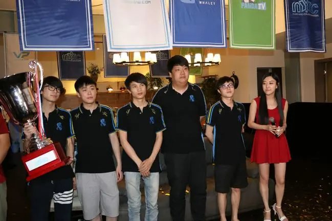 new bee是什么意思