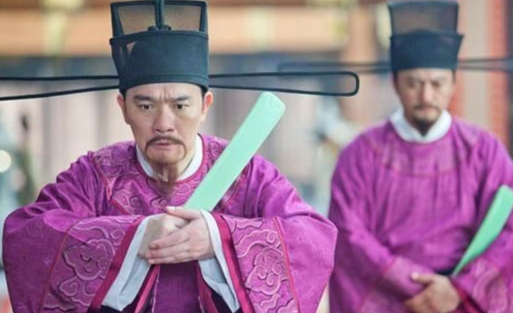 官不聊生的意思是什么