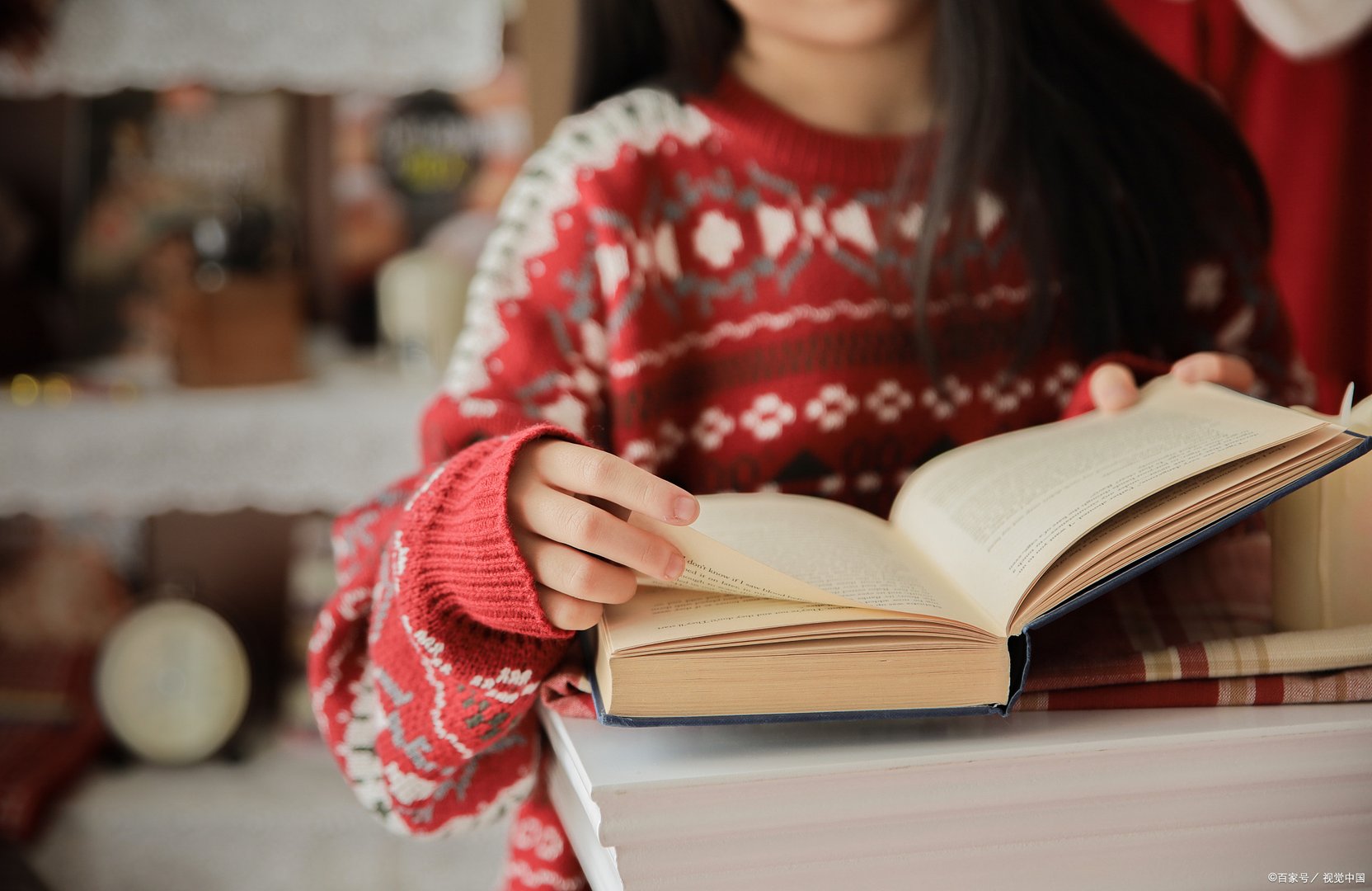 五年级女孩命令妈妈，用外公外婆来威胁妈妈，身为班主任的我应该怎么办？？