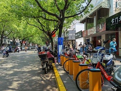 上海小店复市难，2个月损失100万营业额，应该如何解决当下的困境？