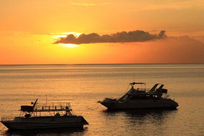 烘托的拼音是什么