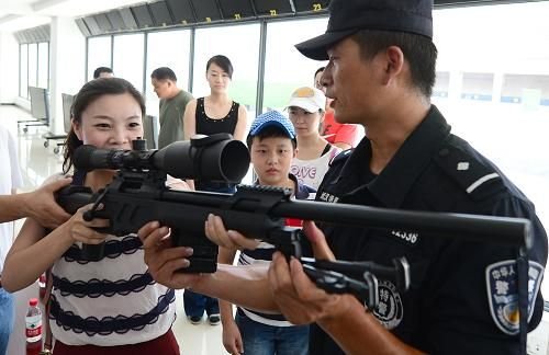 市民警察69的内容简介