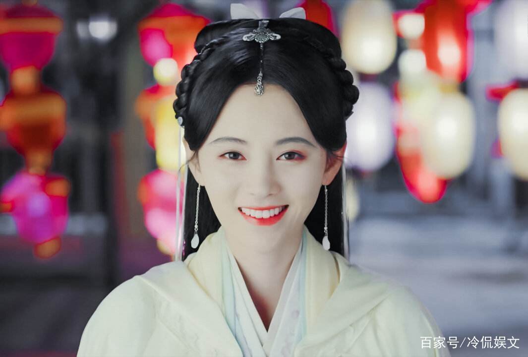 都说央视被称为最强“卸妆水”，那被称为“四千年美女”的鞠婧祎扛过了吗？