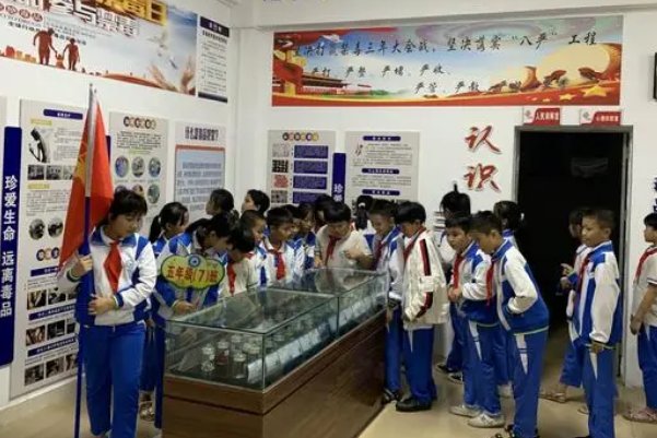 当前要不断推进禁毒教育的理念思路增强什么