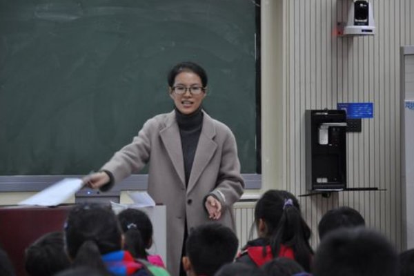 妖艳是什么意思