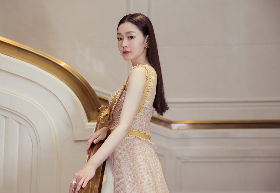 宋轶的正确读音