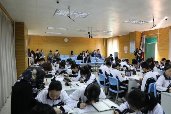 黄瞪瞪与黄澄澄的读音