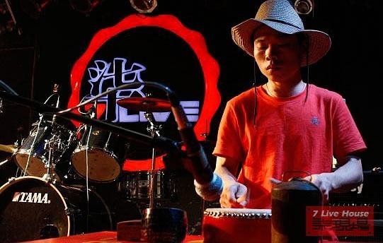 烟花三月下扬州歌词是什么？