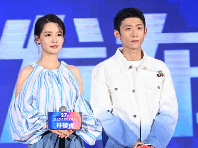 张一山李沁年龄