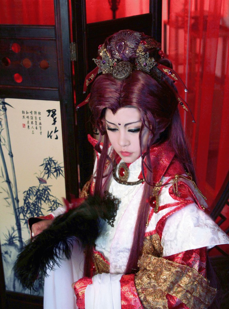 恶骨跟策梦侯之间有什么仇?