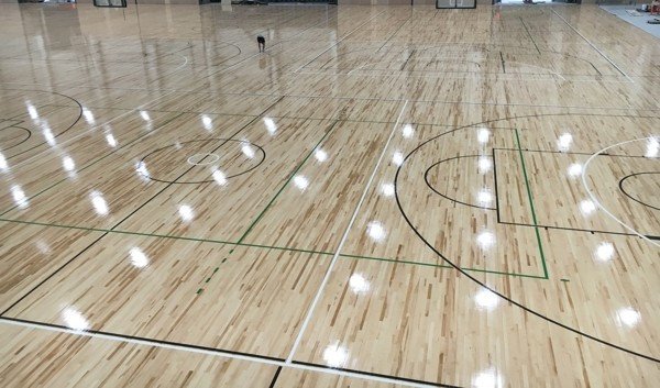 篮球场运动木地板材质大概有三种，等级又分几种