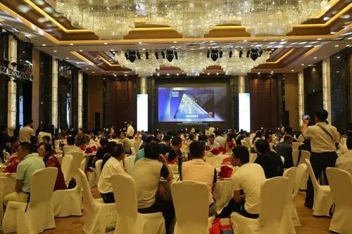 高朋满座的意思