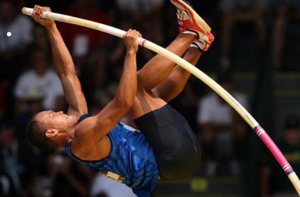 女子撑杆跳世界纪录是多少米