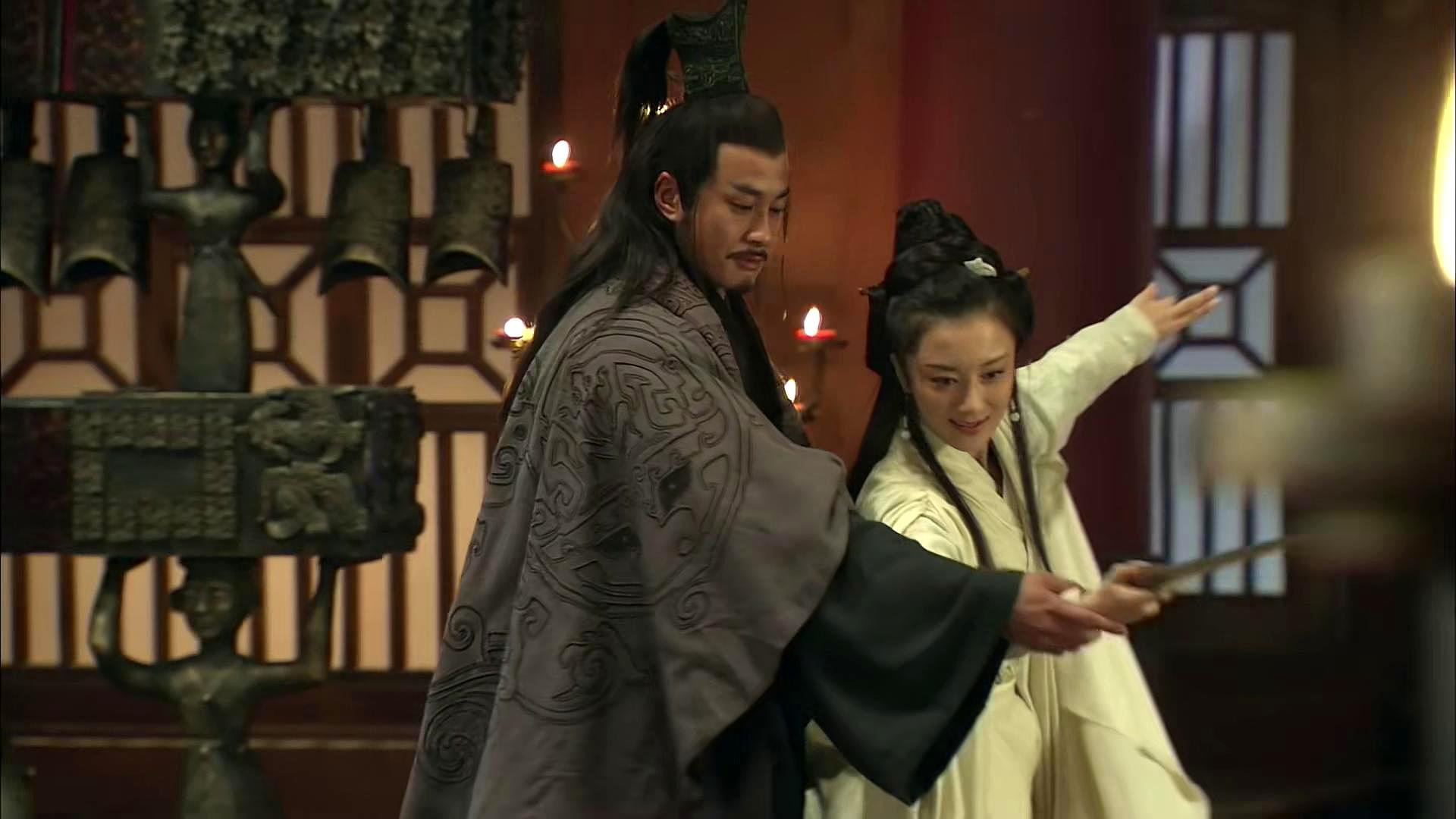 《楚汉传奇》项狄为什么杀虞姬一家？