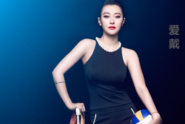 彩云追月歌曲原唱