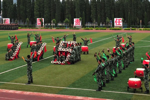 昆明指挥学校是本科吗